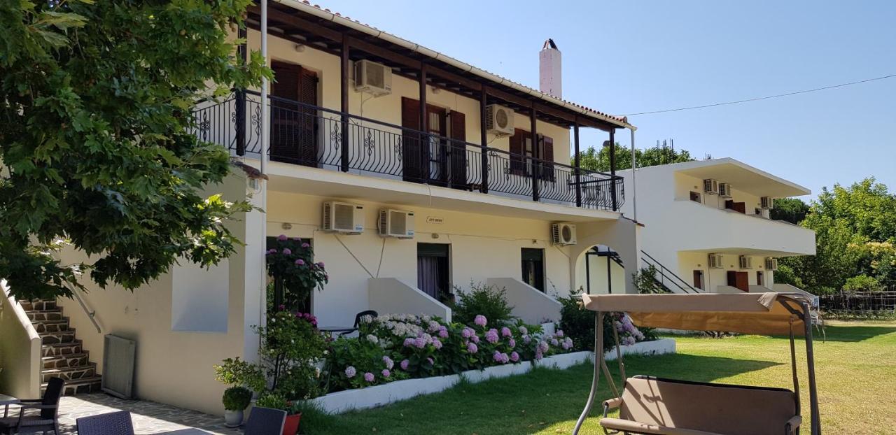Dream House Apartment Agia Paraskevi  Bagian luar foto