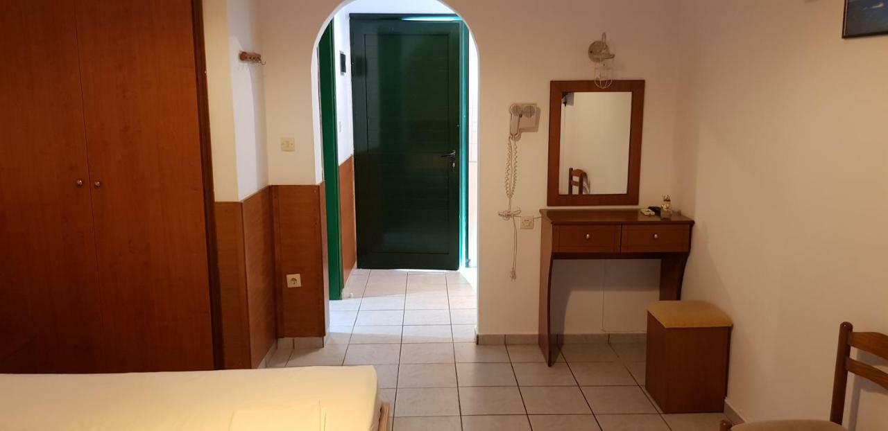 Dream House Apartment Agia Paraskevi  Bagian luar foto